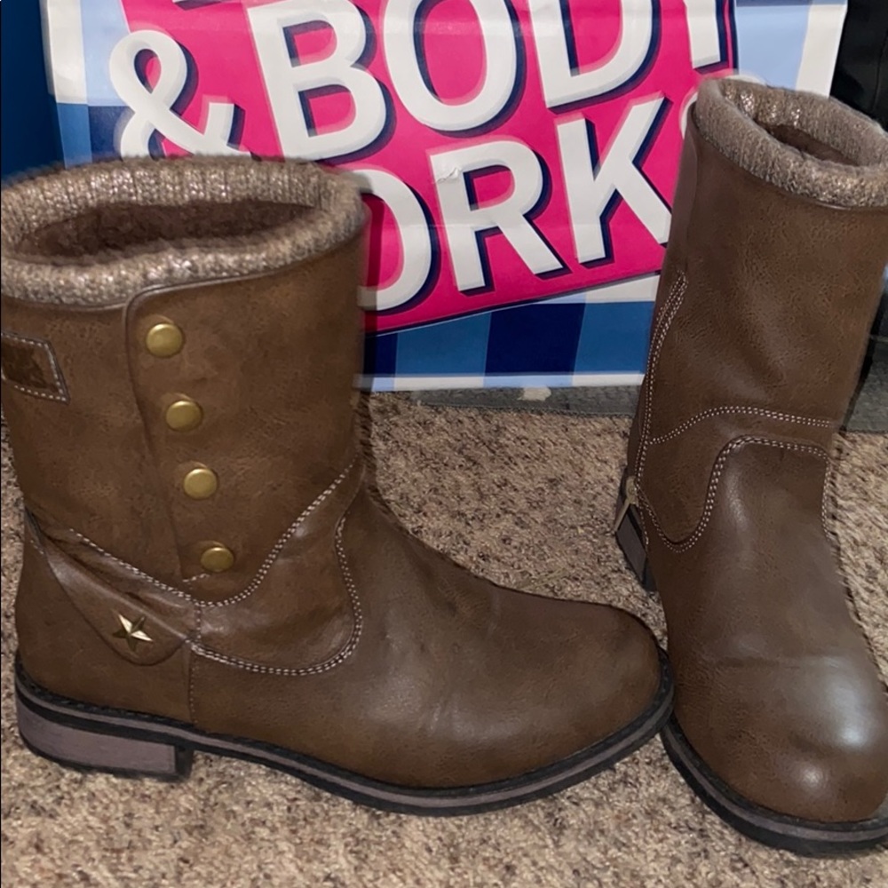 MUK LUKS Brown Ankle Boots